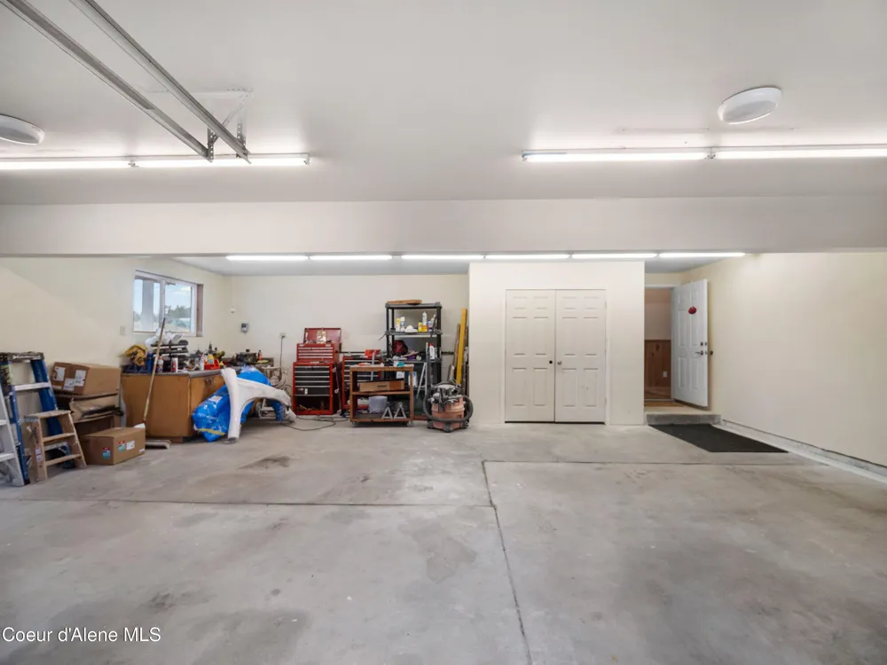 10916 E Rinear Road Valleyford, WA 99036
