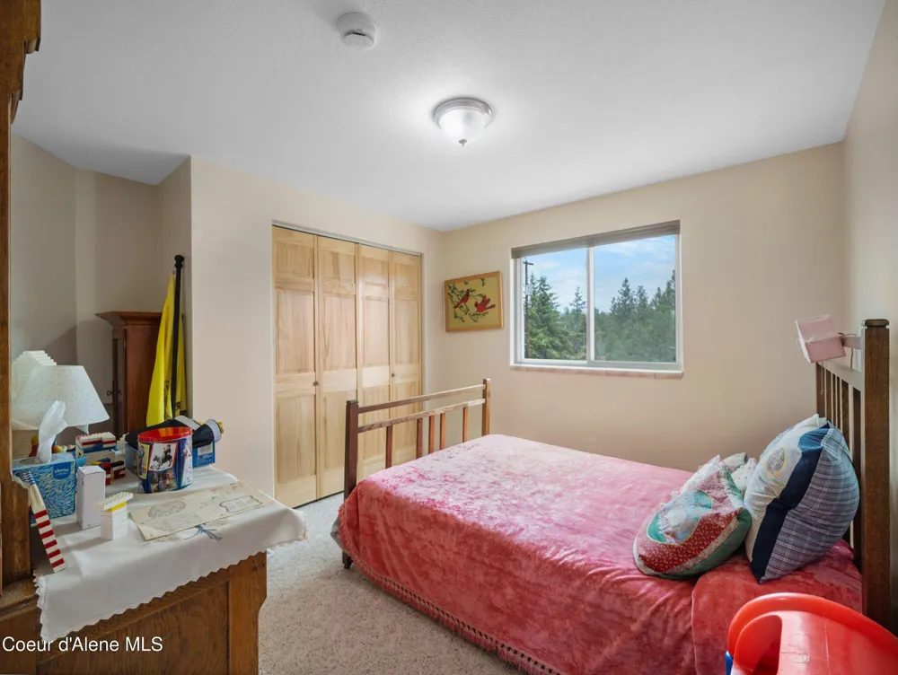 10916 E Rinear Road Valleyford, WA 99036