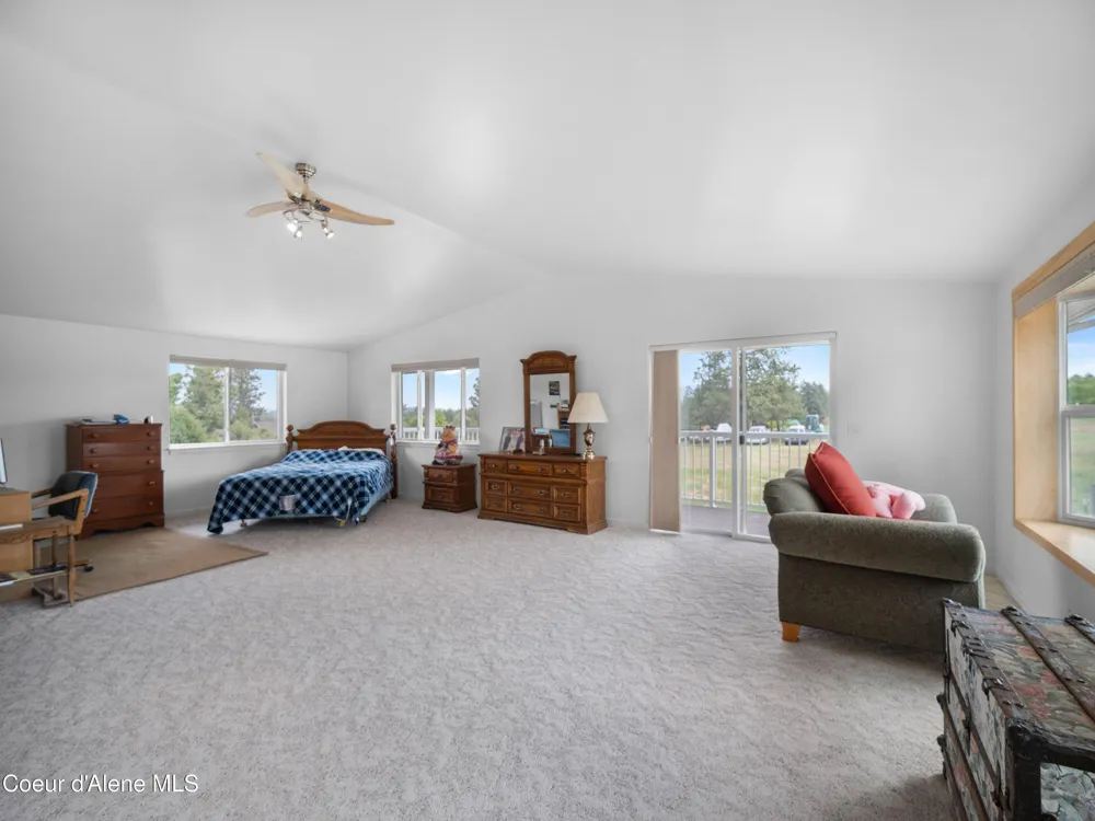 10916 E Rinear Road Valleyford, WA 99036