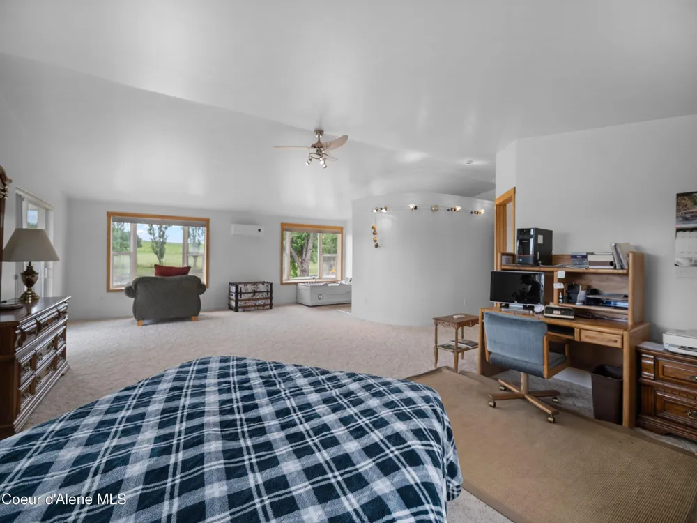 10916 E Rinear Road Valleyford, WA 99036