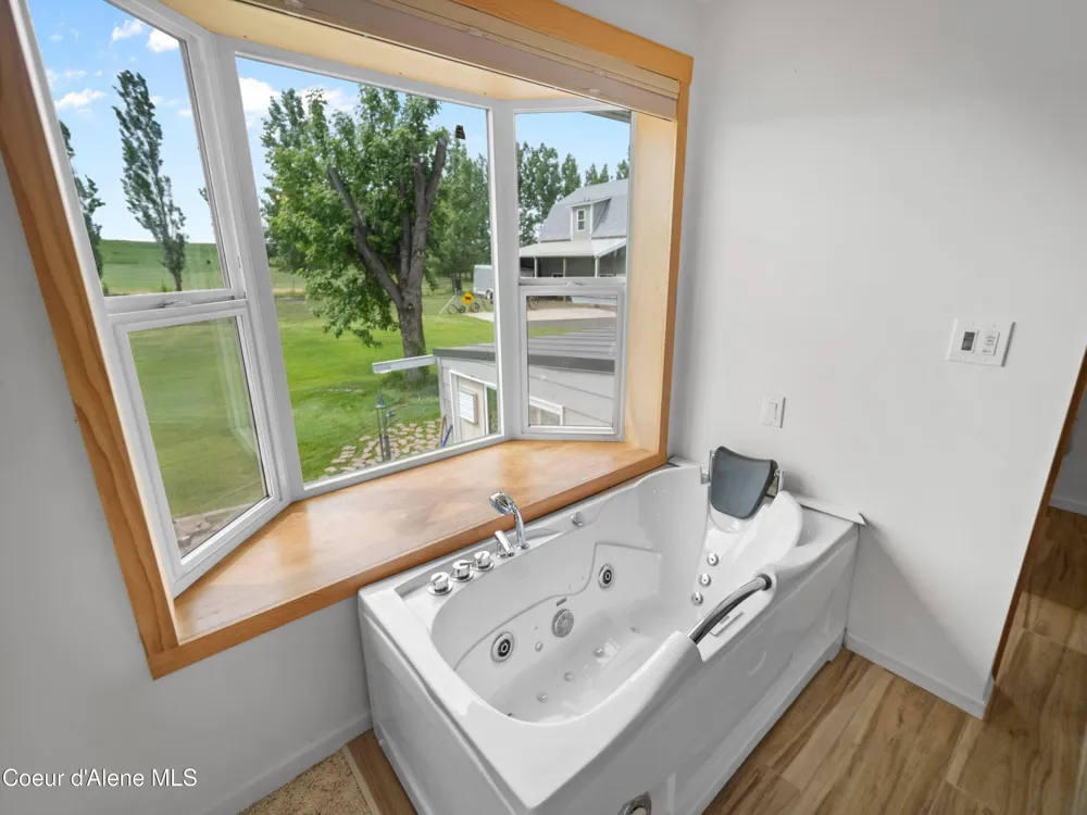 10916 E Rinear Road Valleyford, WA 99036