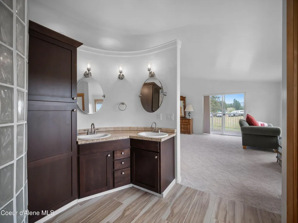 10916 E Rinear Road Valleyford, WA 99036