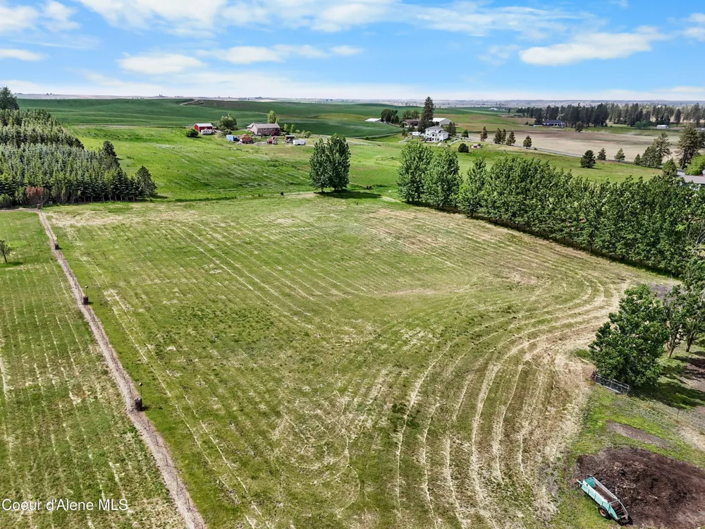 10916 E Rinear Road Valleyford, WA 99036