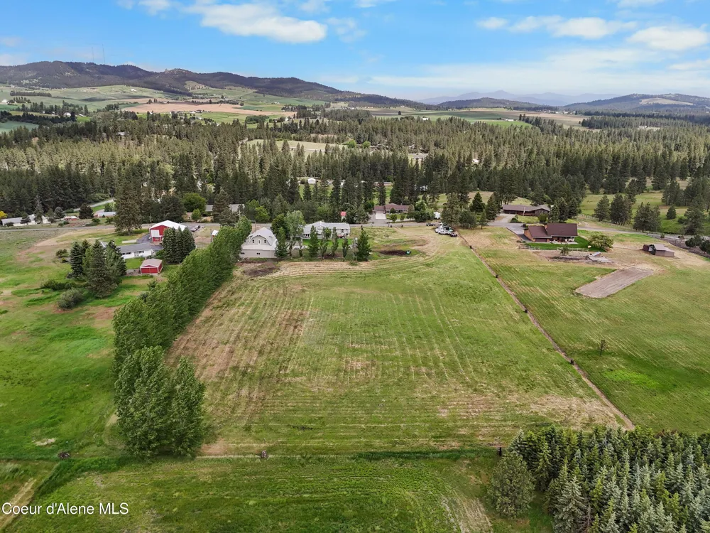10916 E Rinear Road Valleyford, WA 99036