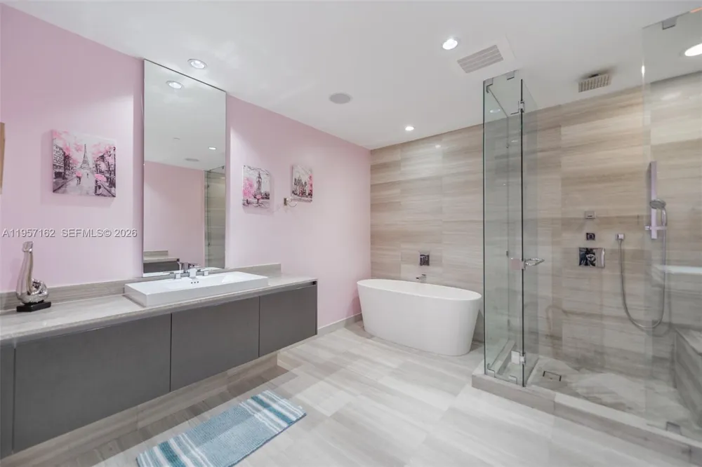 3250 NE 188th St #404 Aventura, FL 33180