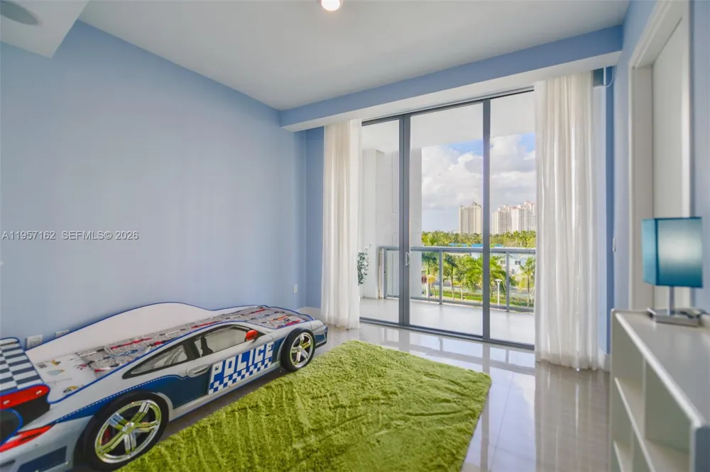 3250 NE 188th St #404 Aventura, FL 33180