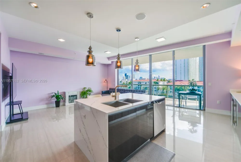 3250 NE 188th St #404 Aventura, FL 33180
