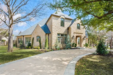 1802 Shady Grove Court