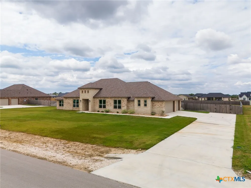 930 Inka Road Salado, TX 76571