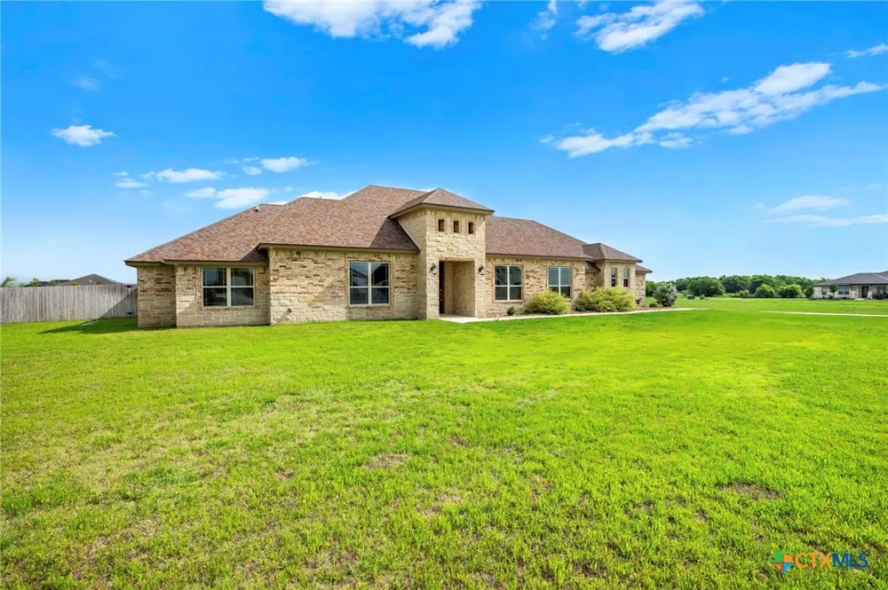 930 Inka Road Salado, TX 76571