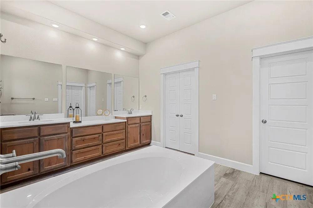 930 Inka Road Salado, TX 76571