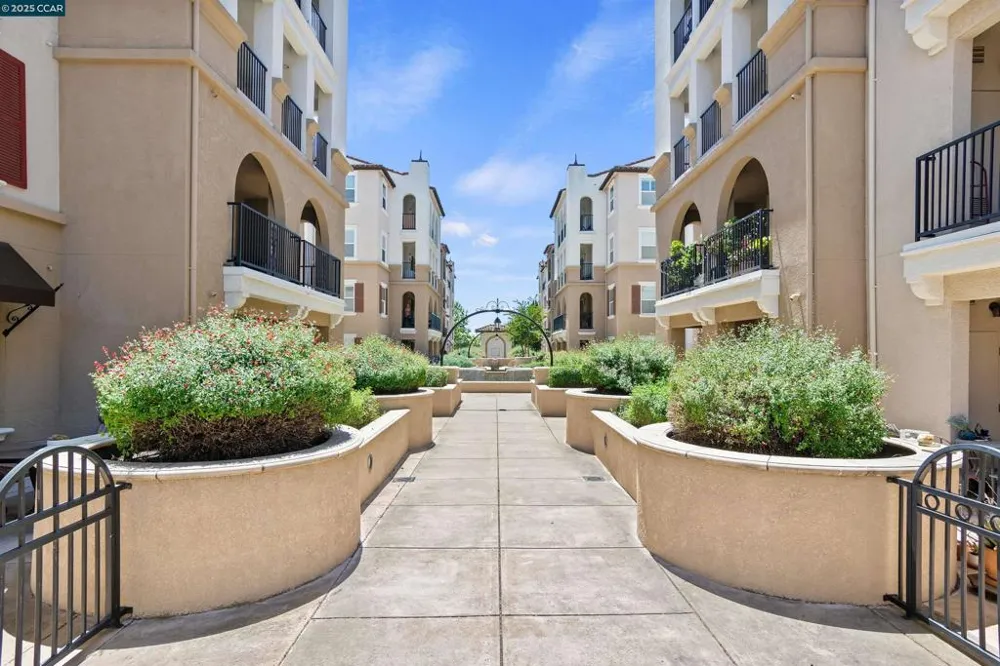 3240 Maguire Way #401 Dublin, CA 94568