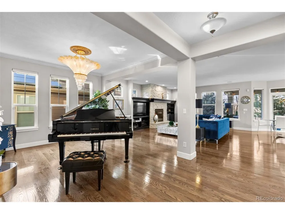 25045 E Park Crescent Drive