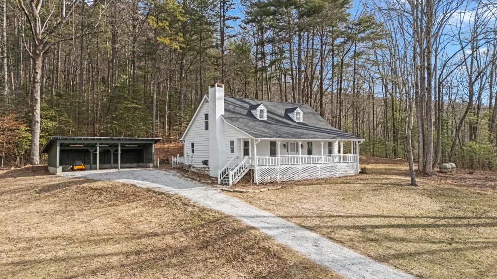 418 Woodpecker Trail