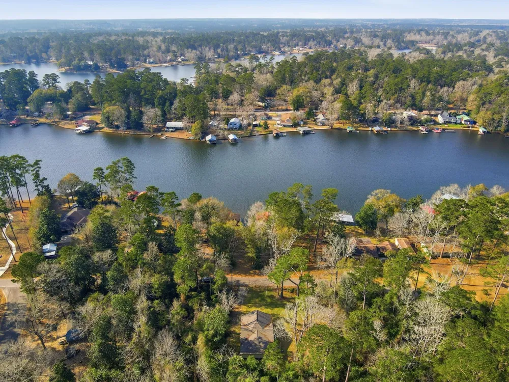 525 Charmaine Drive E Woodville, TX 75979