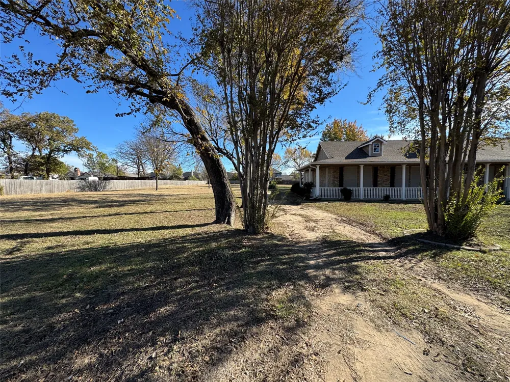 3916 Shepherd Balch Springs, TX 75180