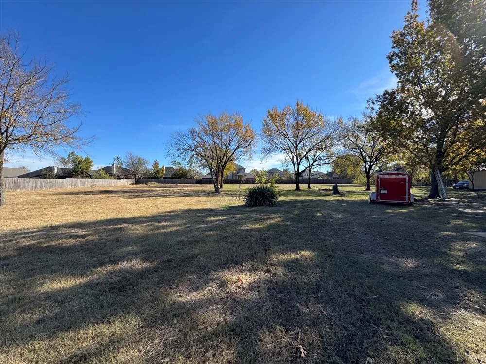 3916 Shepherd Balch Springs, TX 75180