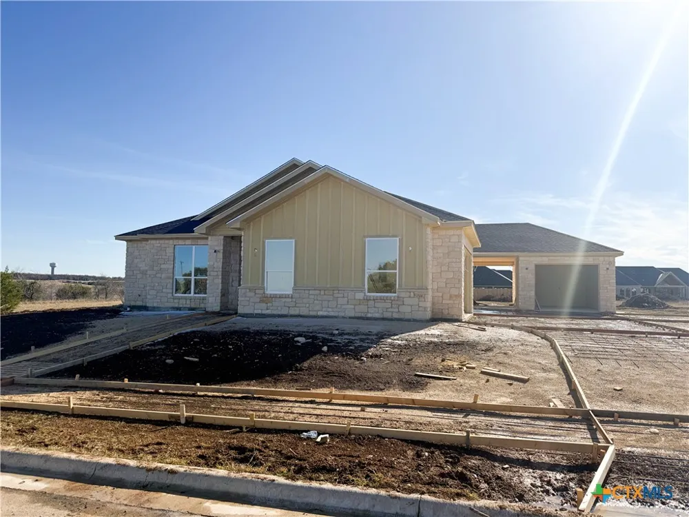 1614 Hunt Drive Salado, TX 76571