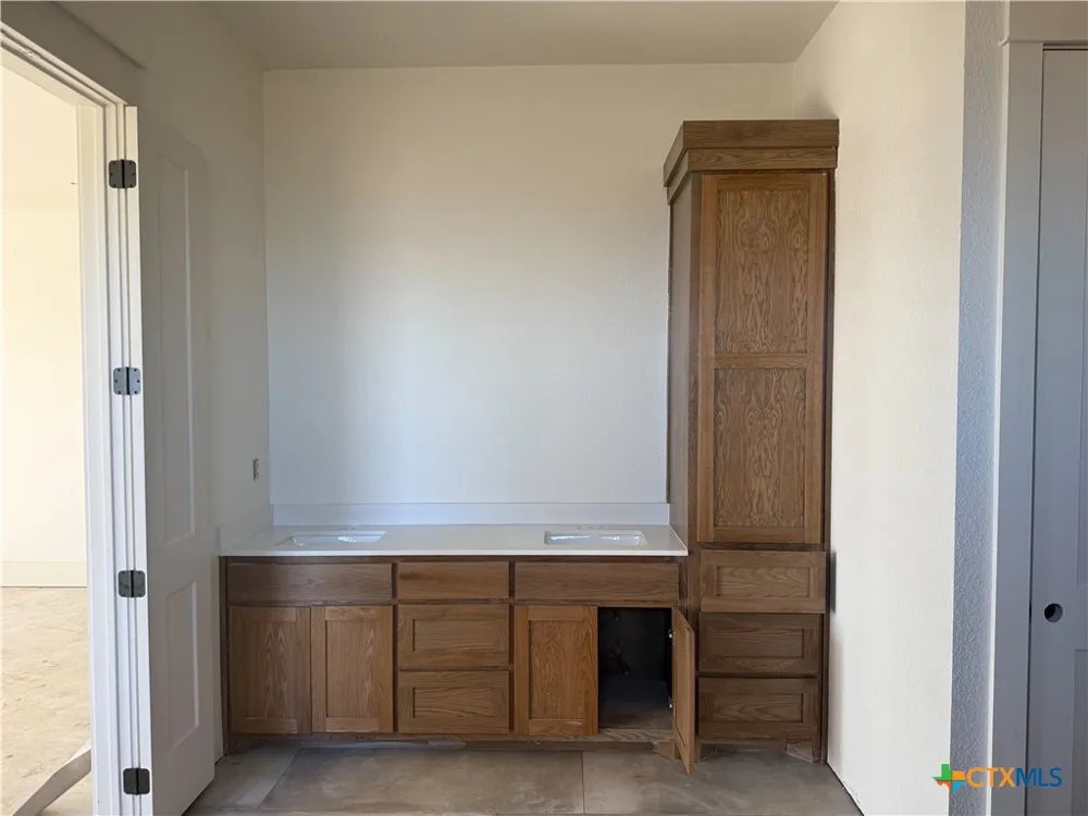 1614 Hunt Drive Salado, TX 76571