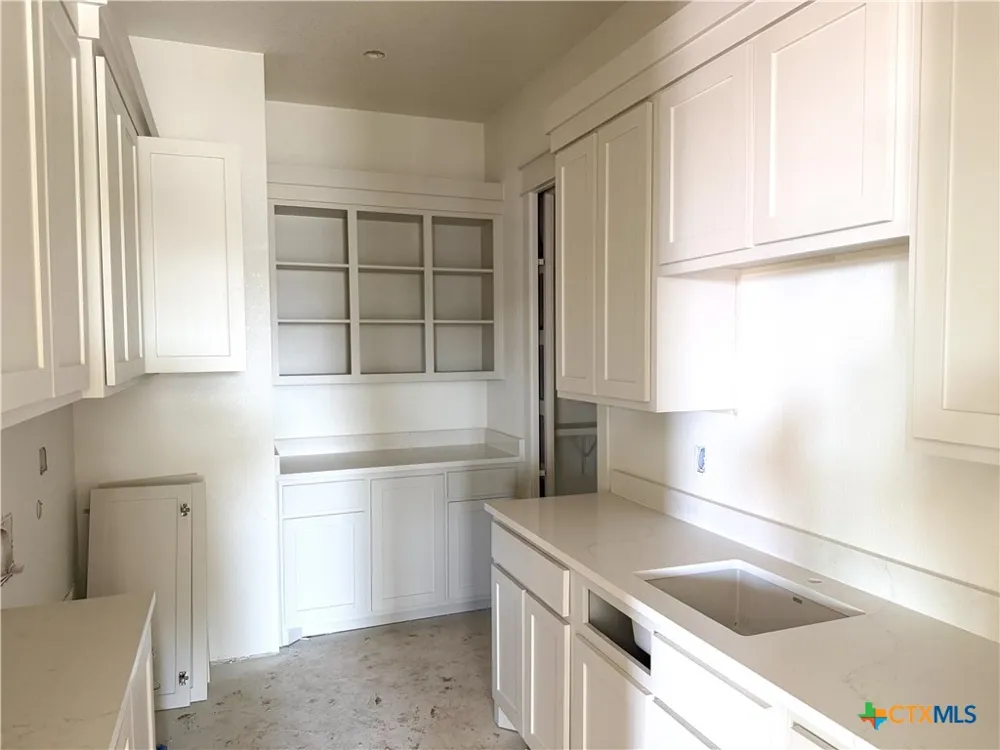 1614 Hunt Drive Salado, TX 76571