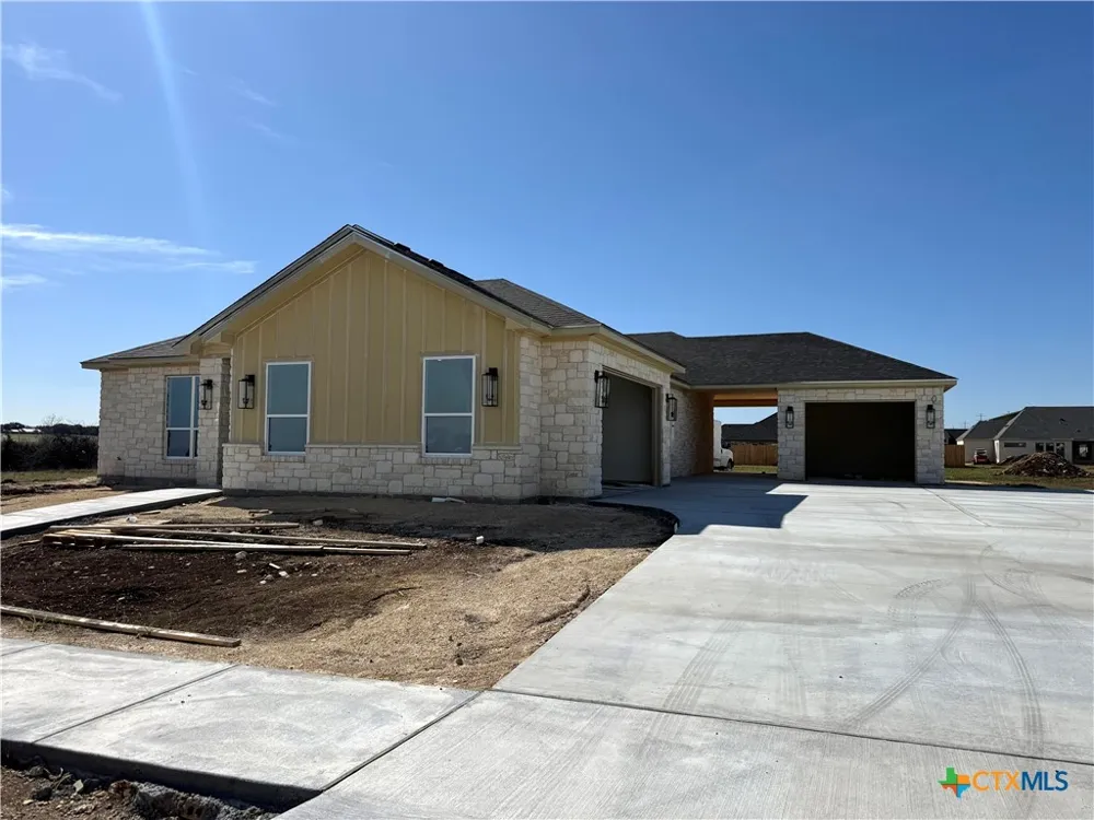 1614 Hunt Drive Salado, TX 76571