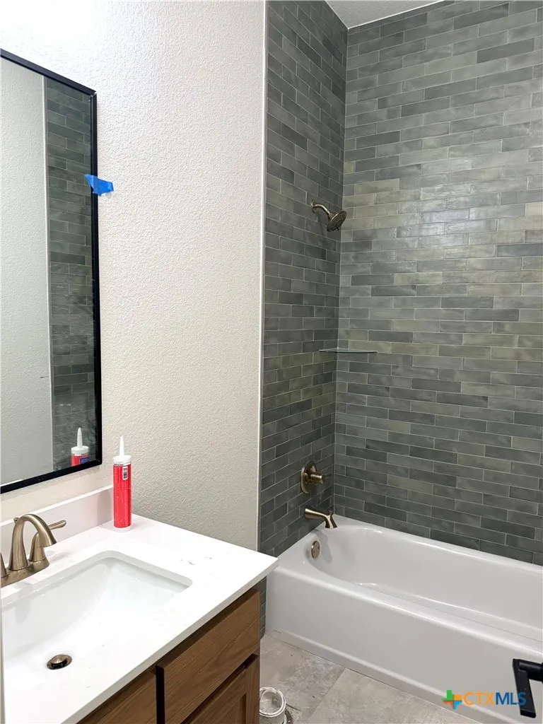 1614 Hunt Drive Salado, TX 76571