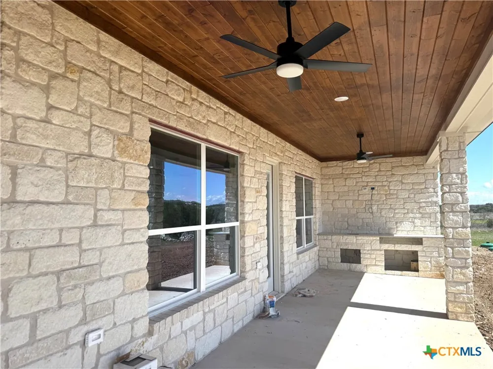 1614 Hunt Drive Salado, TX 76571