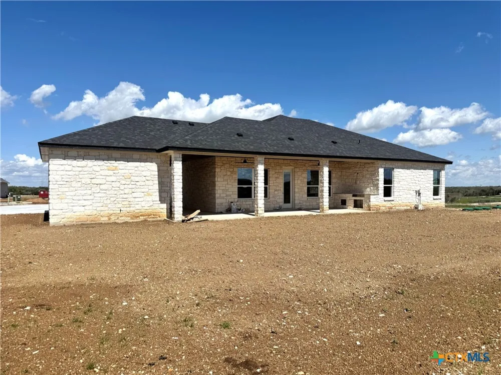 1614 Hunt Drive Salado, TX 76571