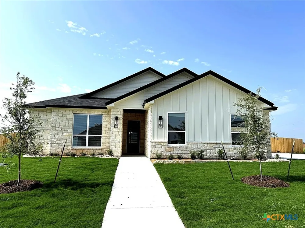 1614 Hunt Drive Salado, TX 76571