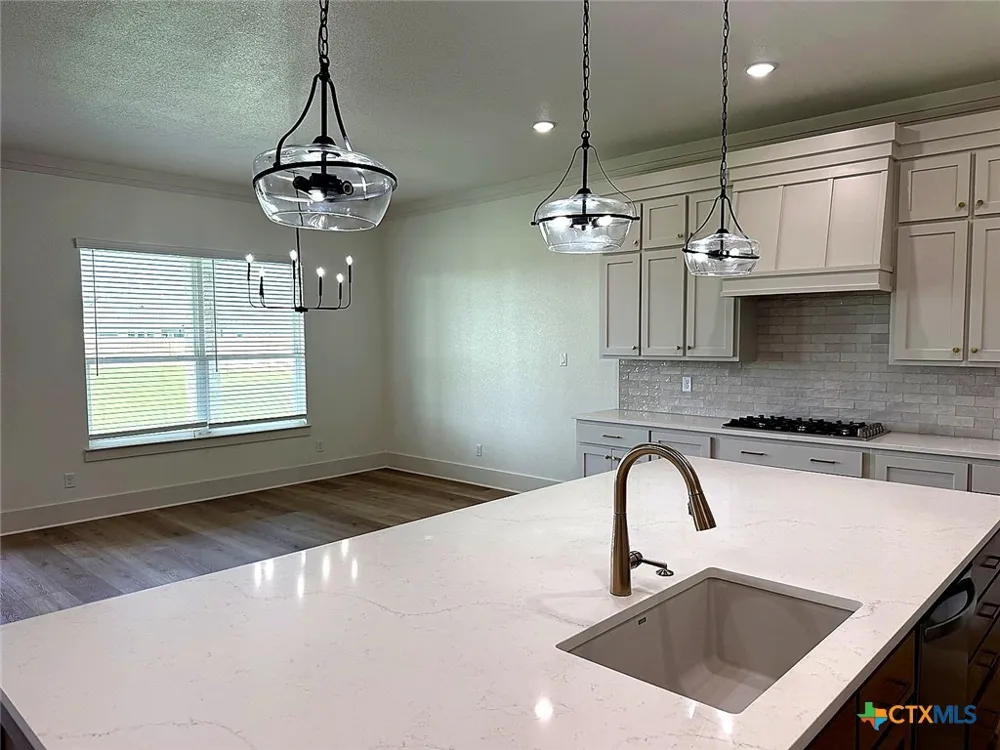 1614 Hunt Drive Salado, TX 76571