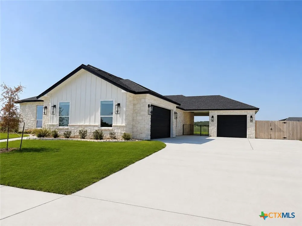 1614 Hunt Drive Salado, TX 76571