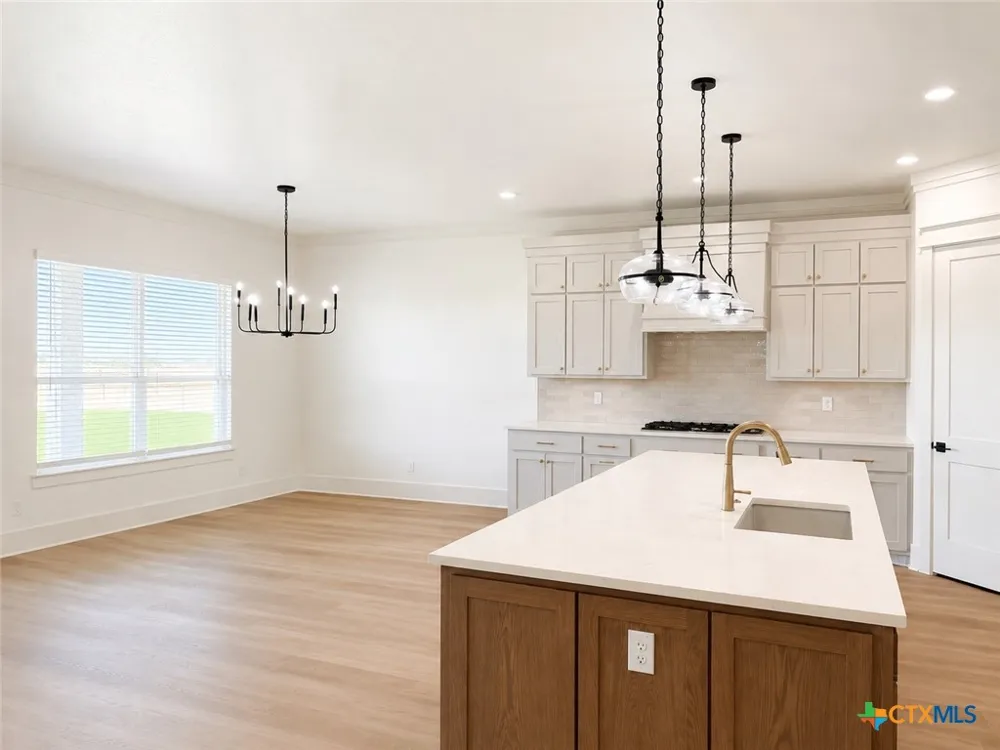 1614 Hunt Drive Salado, TX 76571