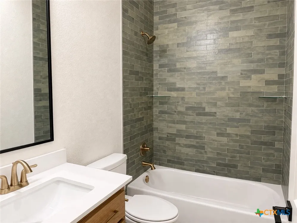 1614 Hunt Drive Salado, TX 76571