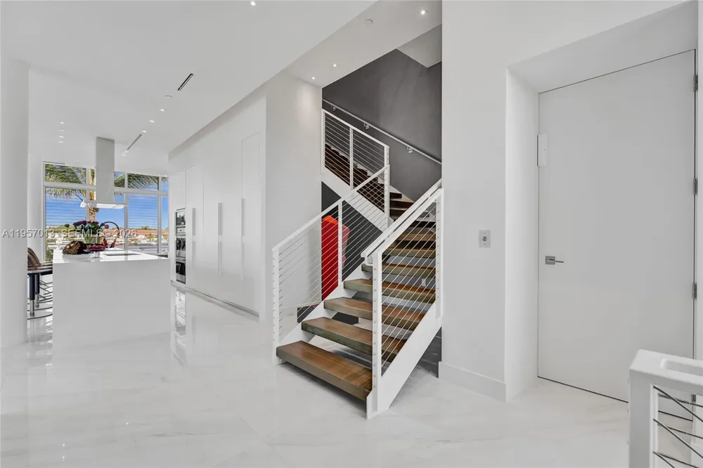 3750 Yacht Club Dr #TH1 Aventura, FL 33180