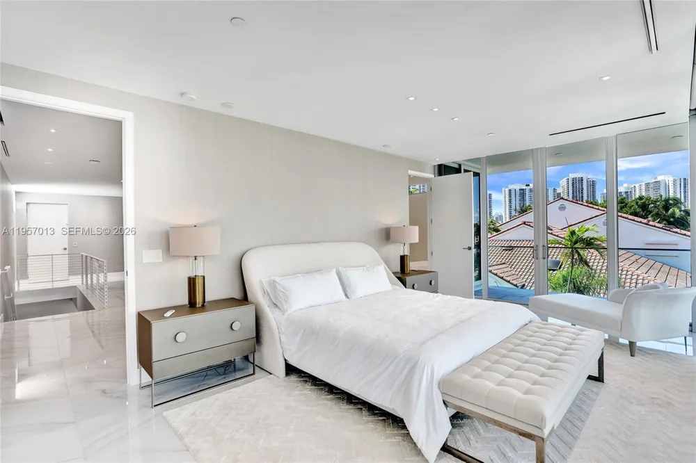 3750 Yacht Club Dr #TH1 Aventura, FL 33180