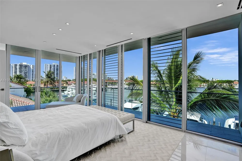 3750 Yacht Club Dr #TH1 Aventura, FL 33180