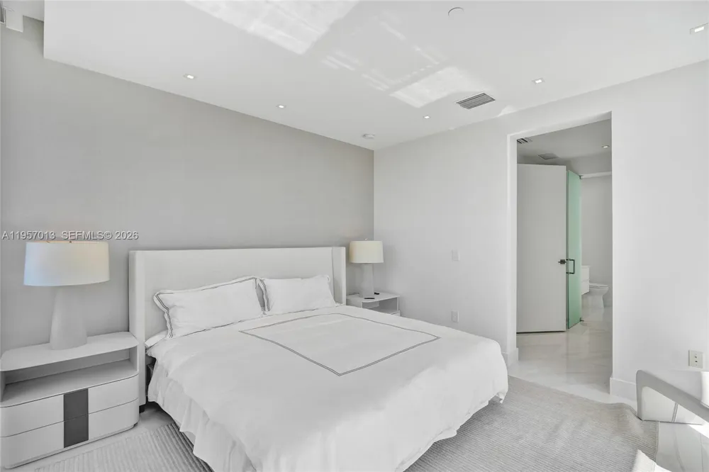 3750 Yacht Club Dr #TH1 Aventura, FL 33180