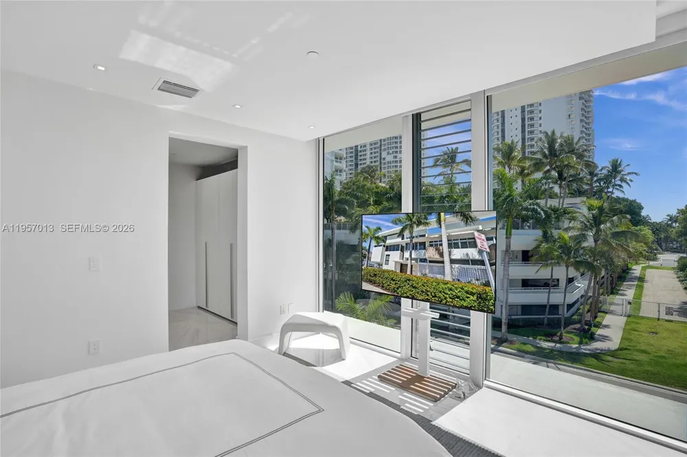 3750 Yacht Club Dr #TH1 Aventura, FL 33180