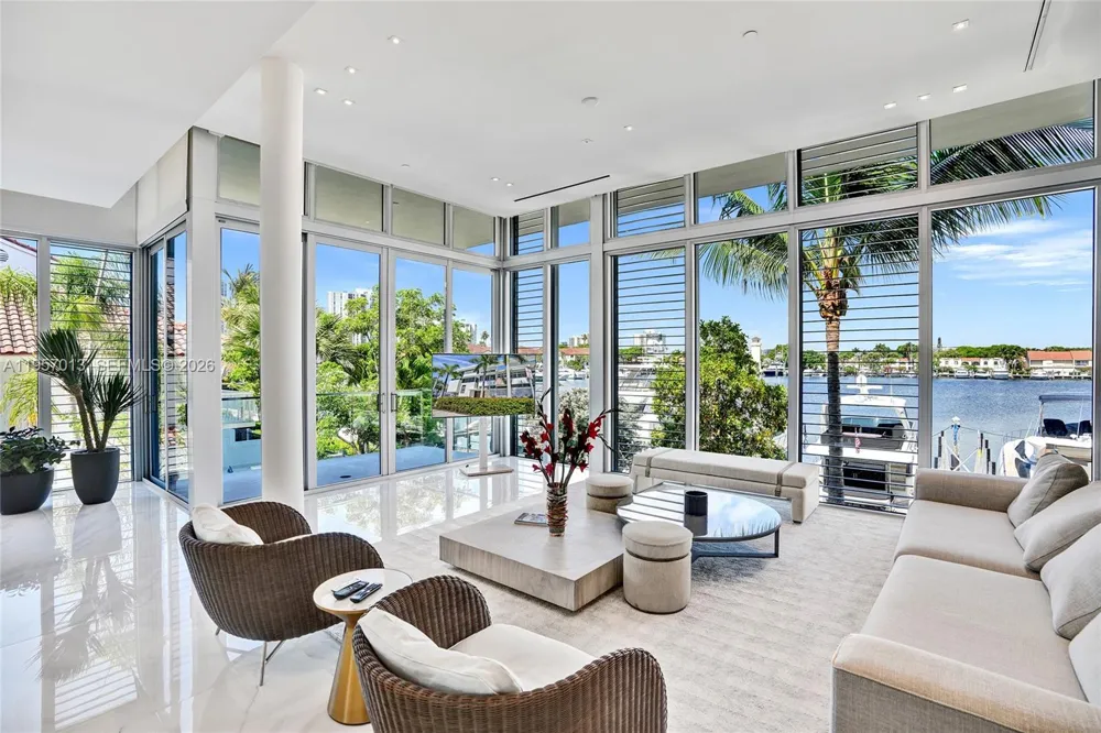 3750 Yacht Club Dr #TH1 Aventura, FL 33180