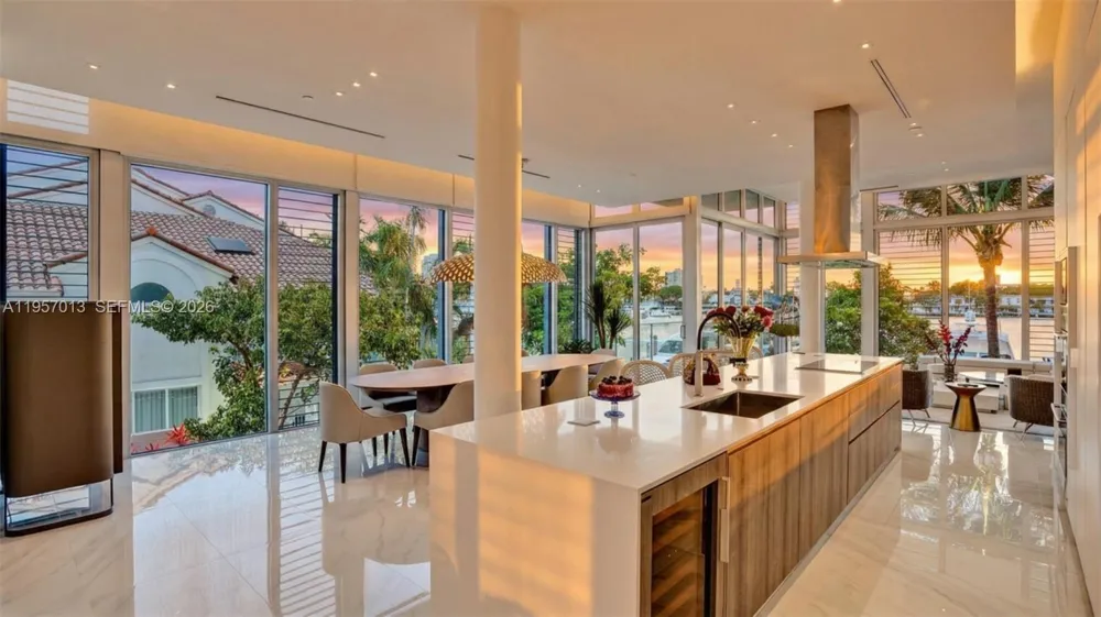 3750 Yacht Club Dr #TH1 Aventura, FL 33180
