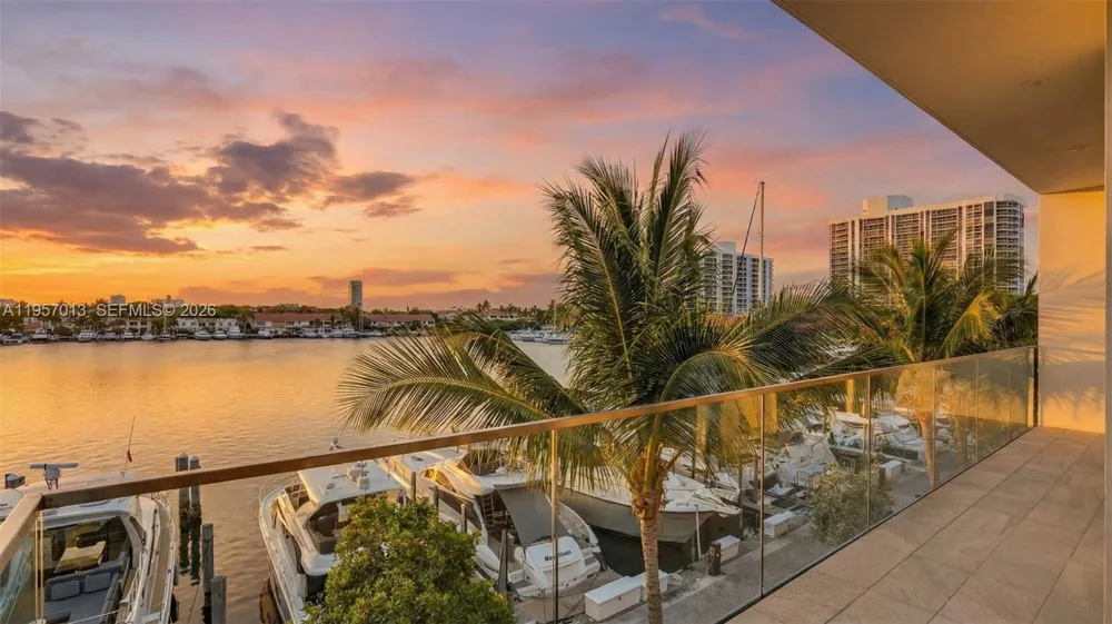 3750 Yacht Club Dr #TH1 Aventura, FL 33180