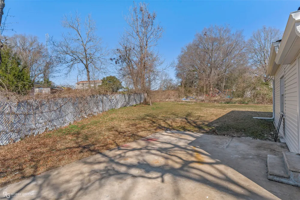 101 Walnut Street Vivian, LA 71082