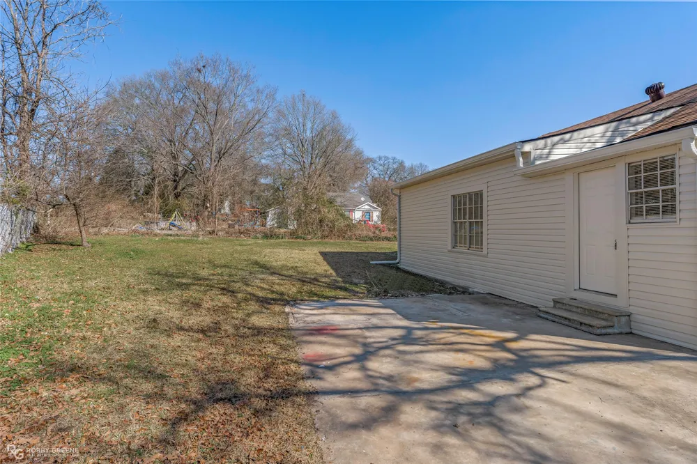 101 Walnut Street Vivian, LA 71082