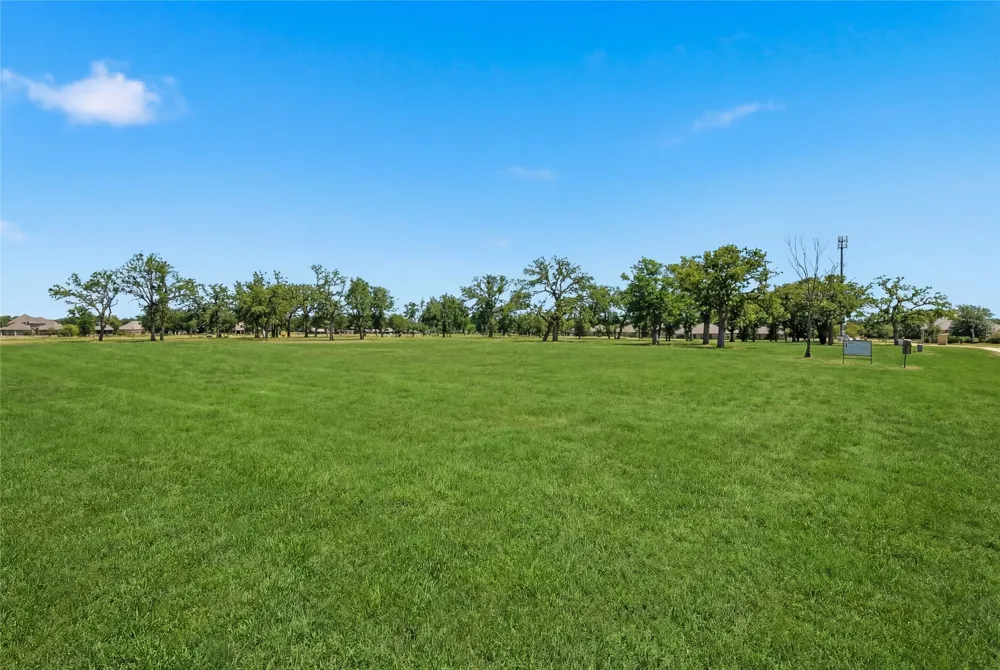 718 Sutton Lane Copper Canyon, TX 76226
