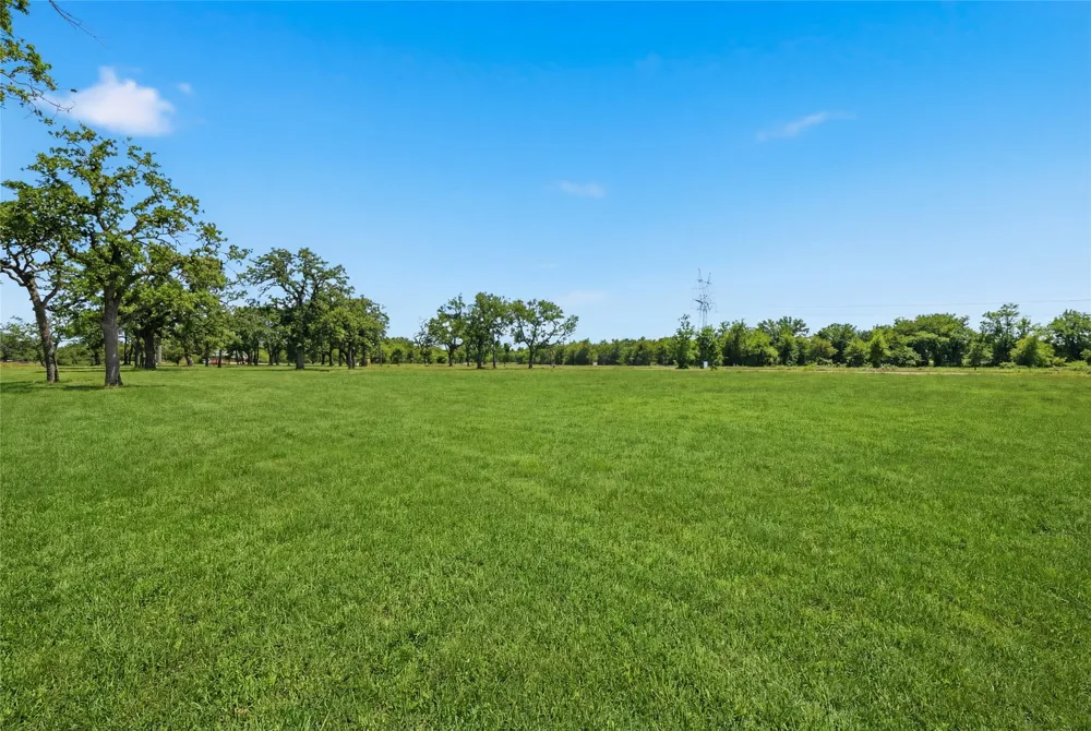 718 Sutton Lane Copper Canyon, TX 76226