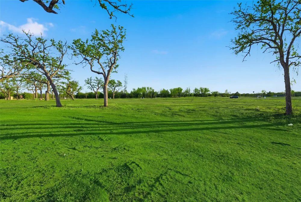 718 Sutton Lane Copper Canyon, TX 76226