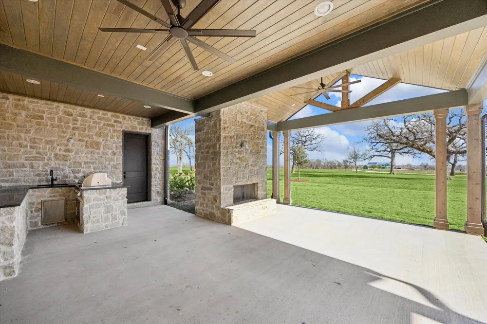 5989 Brazos Bow Way Washington, TX 77880