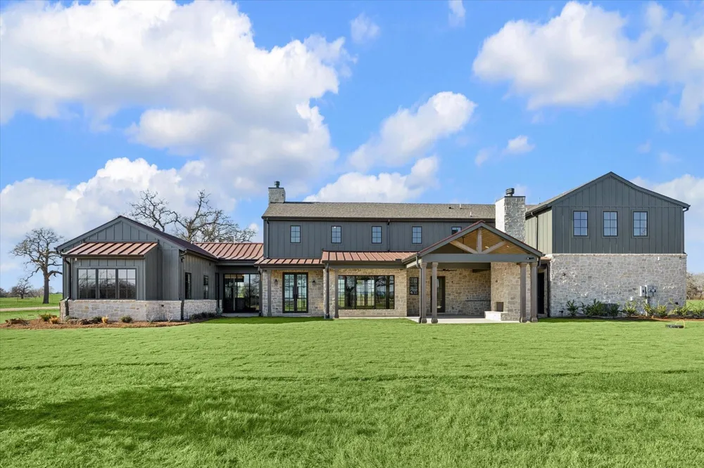5989 Brazos Bow Way Washington, TX 77880