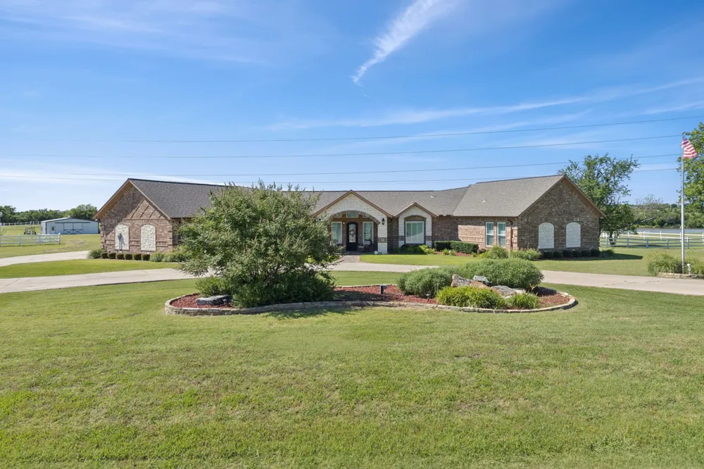 6800 Eastview Drive Sachse, TX 75048
