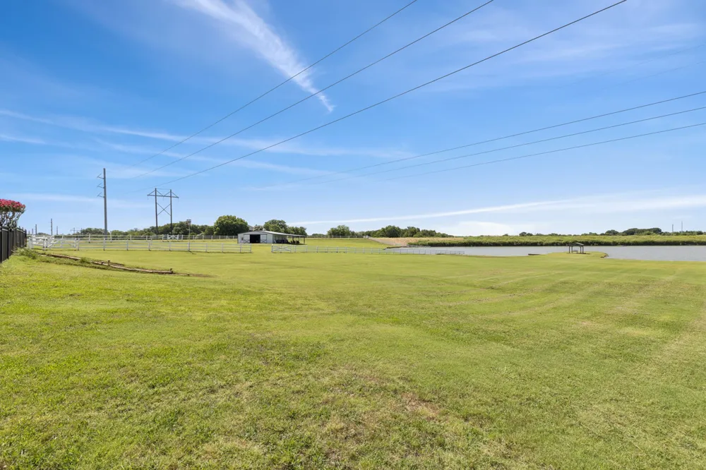 6800 Eastview Drive Sachse, TX 75048